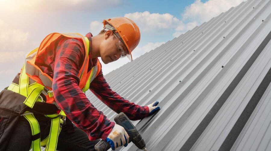 Professional Emergency Roof Repairs services in Hinton, WV